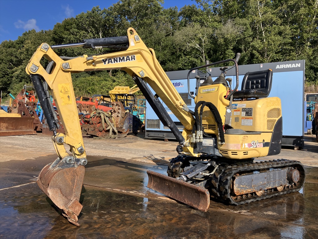 Used Yanmar SV08-1A Mini Excavator (Mini Backhoe) (2014) for Sale in Japan | WORLDing